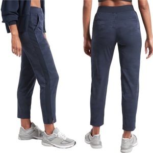 Athleta Brooklyn Ankle Camo Pant Size 2P - Washed Once